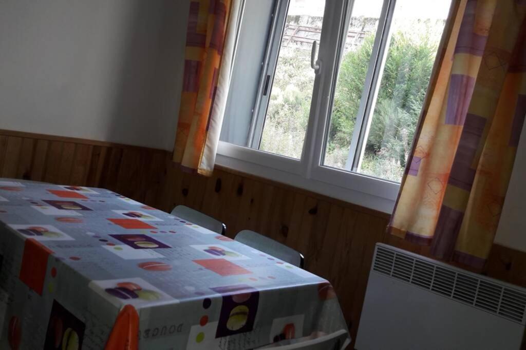 Appartement 6 Personnes Au Coeur De Super Besse Besse-et-Saint-Anastaise Exterior foto